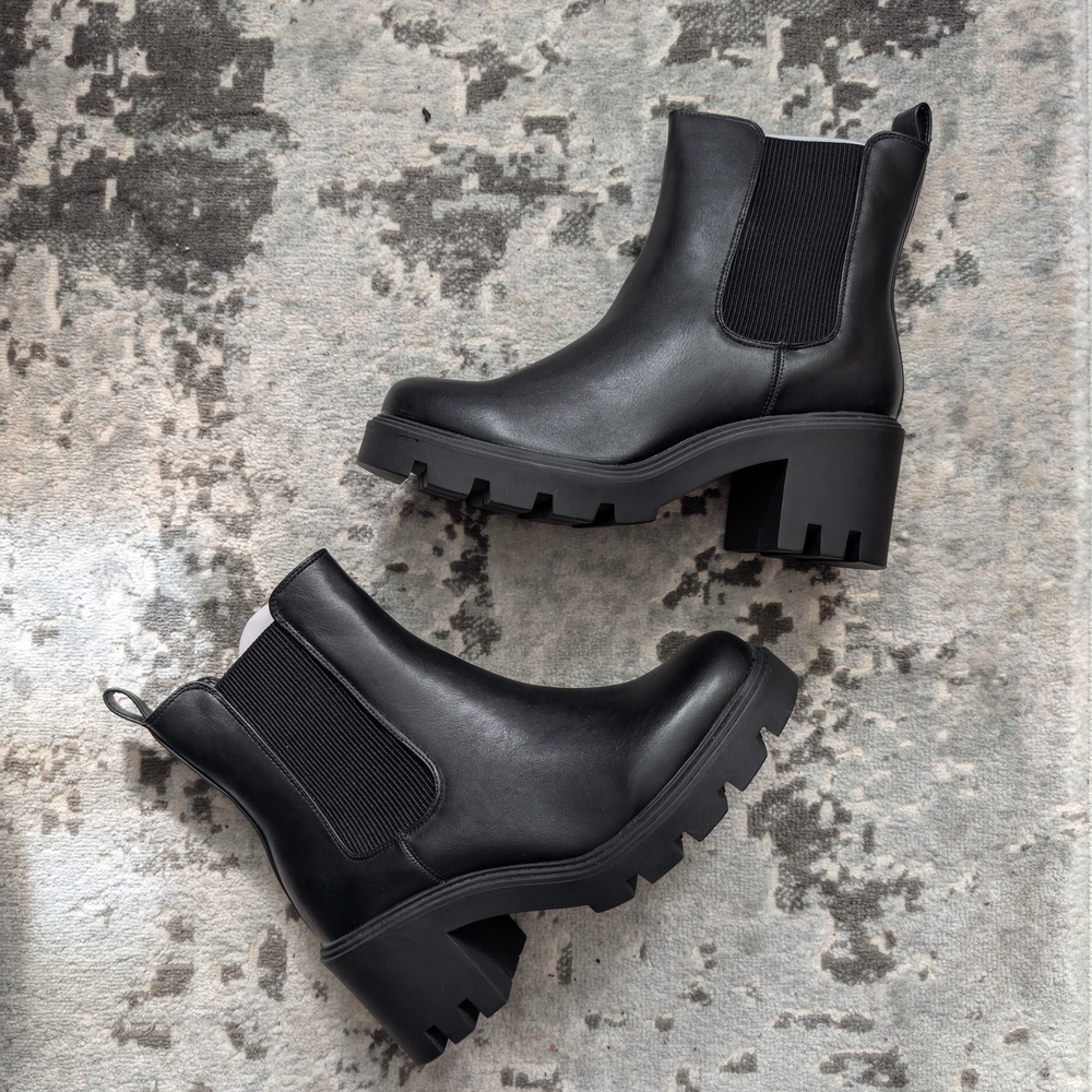 Black Chelsea Boots Never Worn
